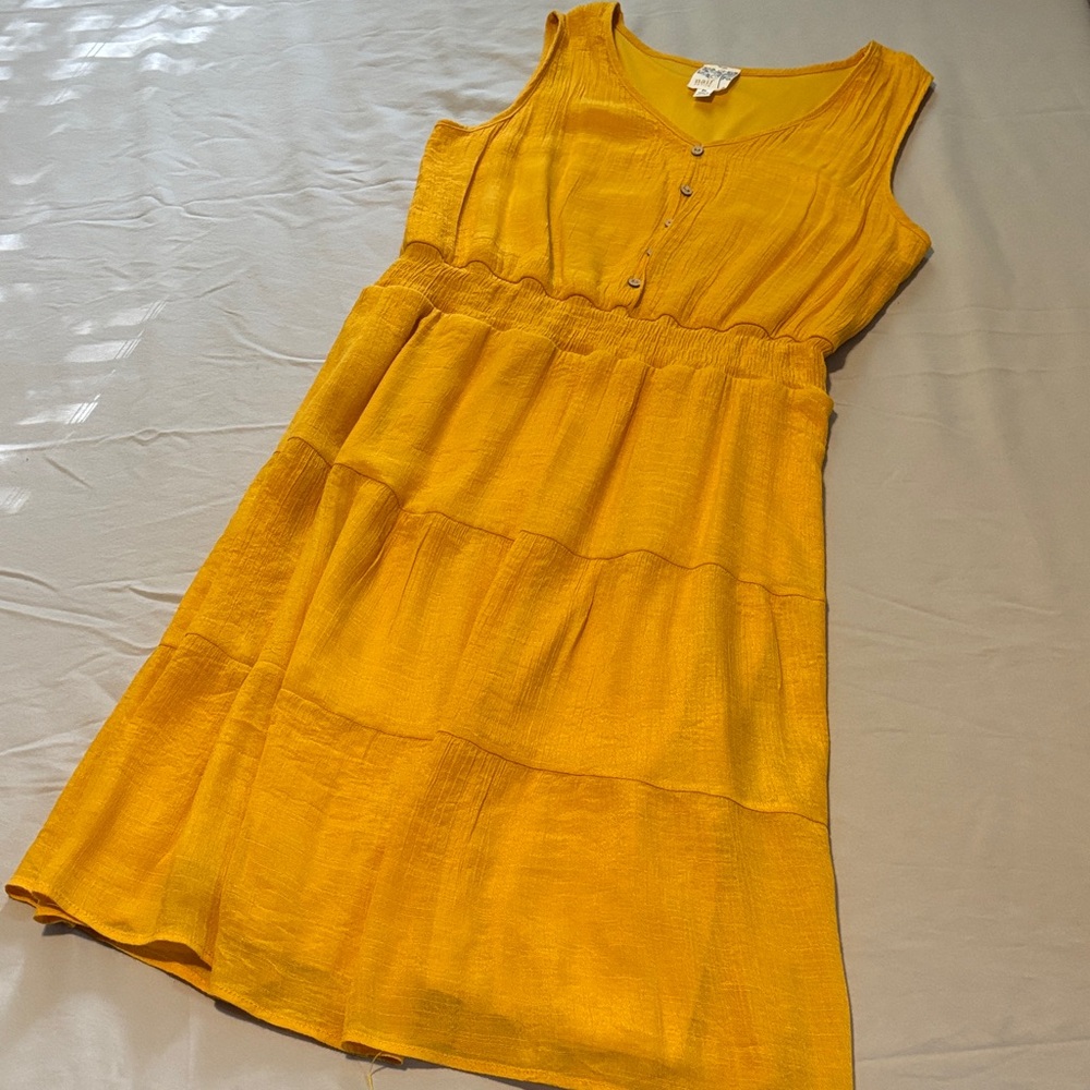 Naïf petite Mustard Yellow Tiered Sleeveless Dress size petite large